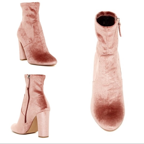 Steve Madden Shoes - NEW Steve Madden Echo Booties blush velvet 12